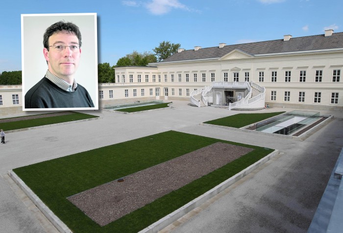 STellt sein Buch über Schloss Herrenhausen vor: HAZ-Redakteur Conrad von Meding.