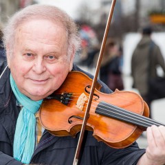 Der Teufelsgeiger hilft mit Platten, CDs und Konzert