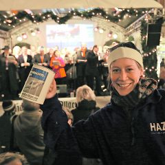 Opernsänger auf dem Weihnachtsmarkt