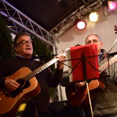 Die Regionspolitik singt auf dem Weihnachtsmarkt