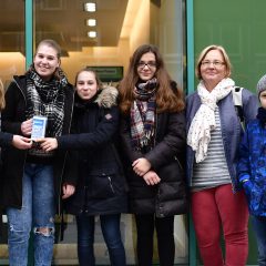 Schüler sammeln bei Basar 1000 Euro