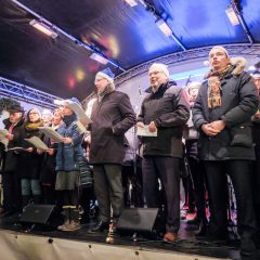 Mit Stimme und Stimmung hilft der Rat der Stadt der HAZ-Weihnachtshilfe