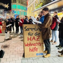 Reparaturdienste, Flashmobs und Gesang helfen der Sammlung