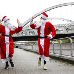 Die Nikoläuse laufen für den guten Zweck