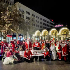Nikol&auml;use auf Vespas